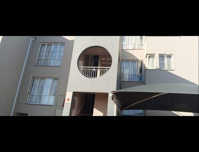 2 BEDROOM TOWNHOUSE FOR SALE IN RIDGEWAY